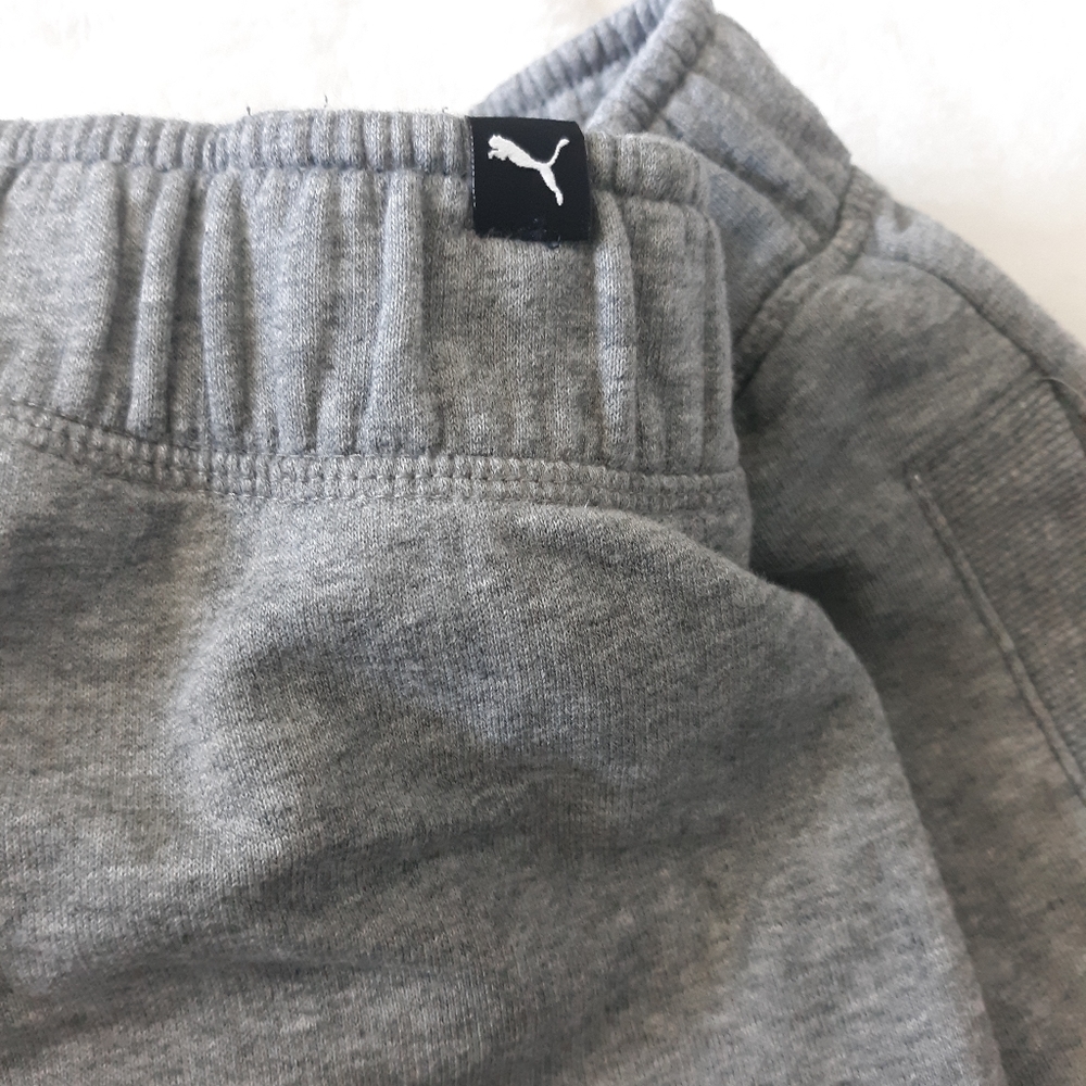 💫PUMA SHORTS💫 - Picture 2 of 4